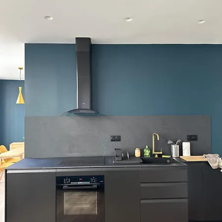 アパート New パリ